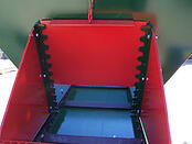 Chute opening showing chain drive with slats